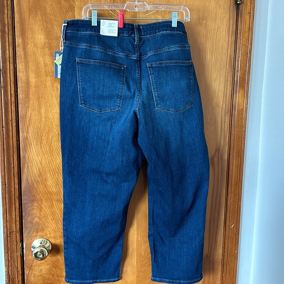 Jeans - Picture 2 of 3